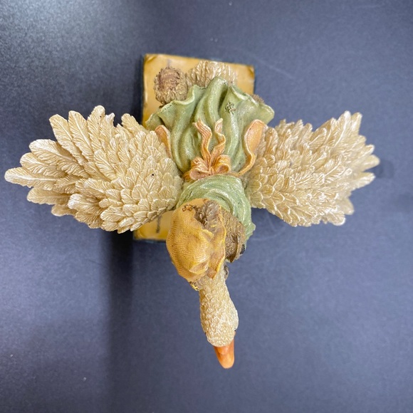 Boyds Bears: Old Mother Goosebeary - 1st Edition 1E/2510 # 2457 - Series #7 - Picture 6 of 6